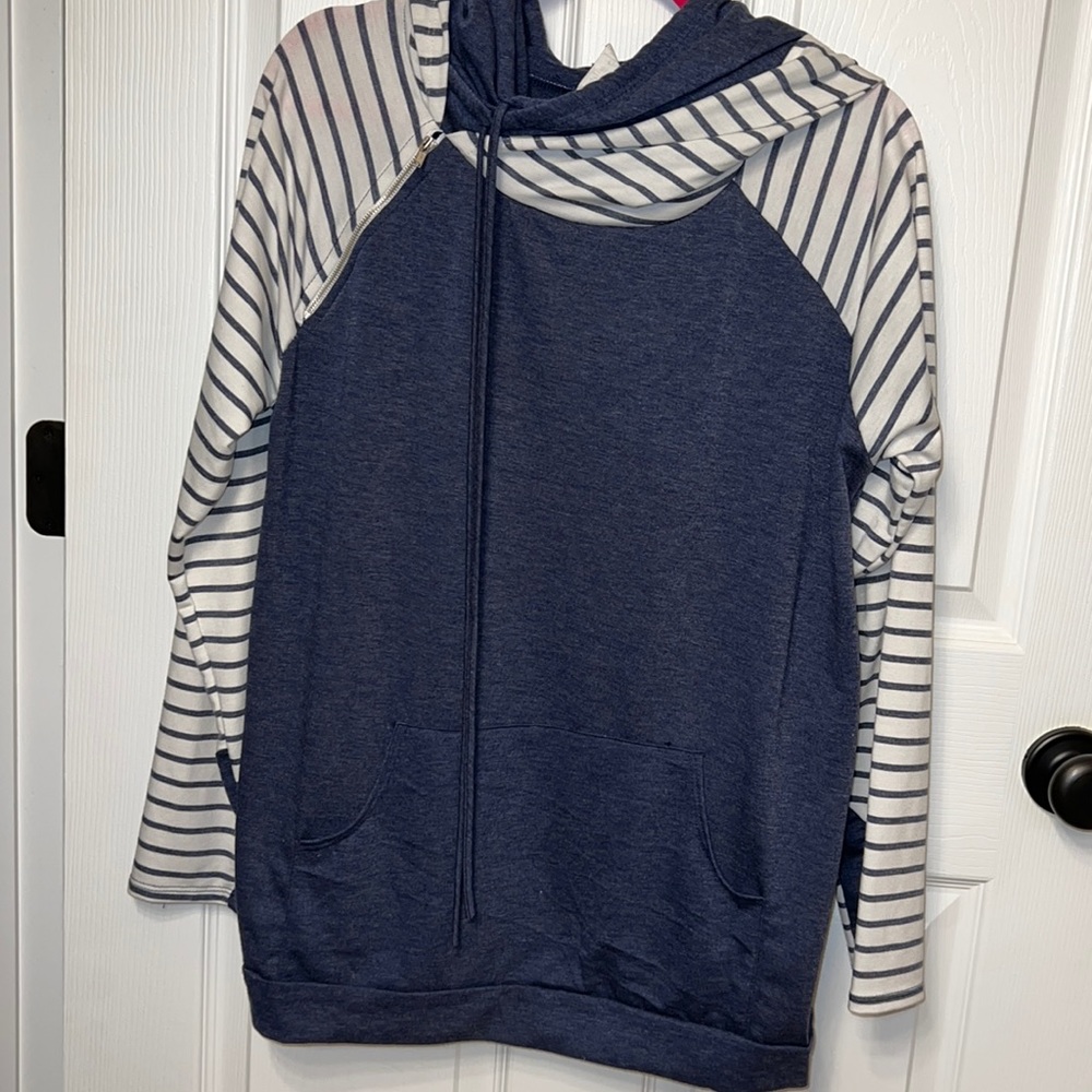 7th Ray hoodie